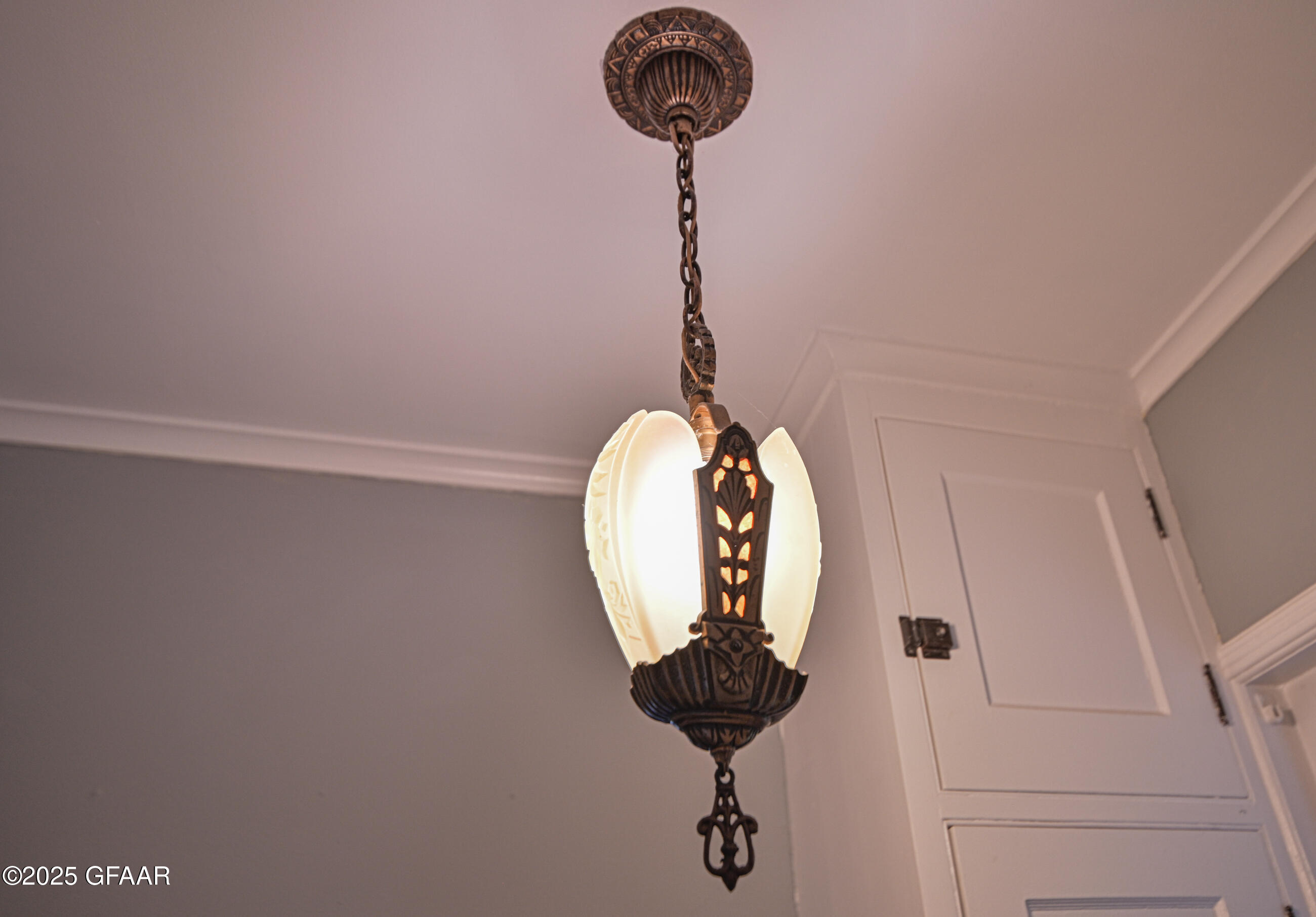 Grand Forks, North Dakota 58201, United States, 5 Bedrooms Bedrooms, ,2 BathroomsBathrooms,Residential,Active,166319