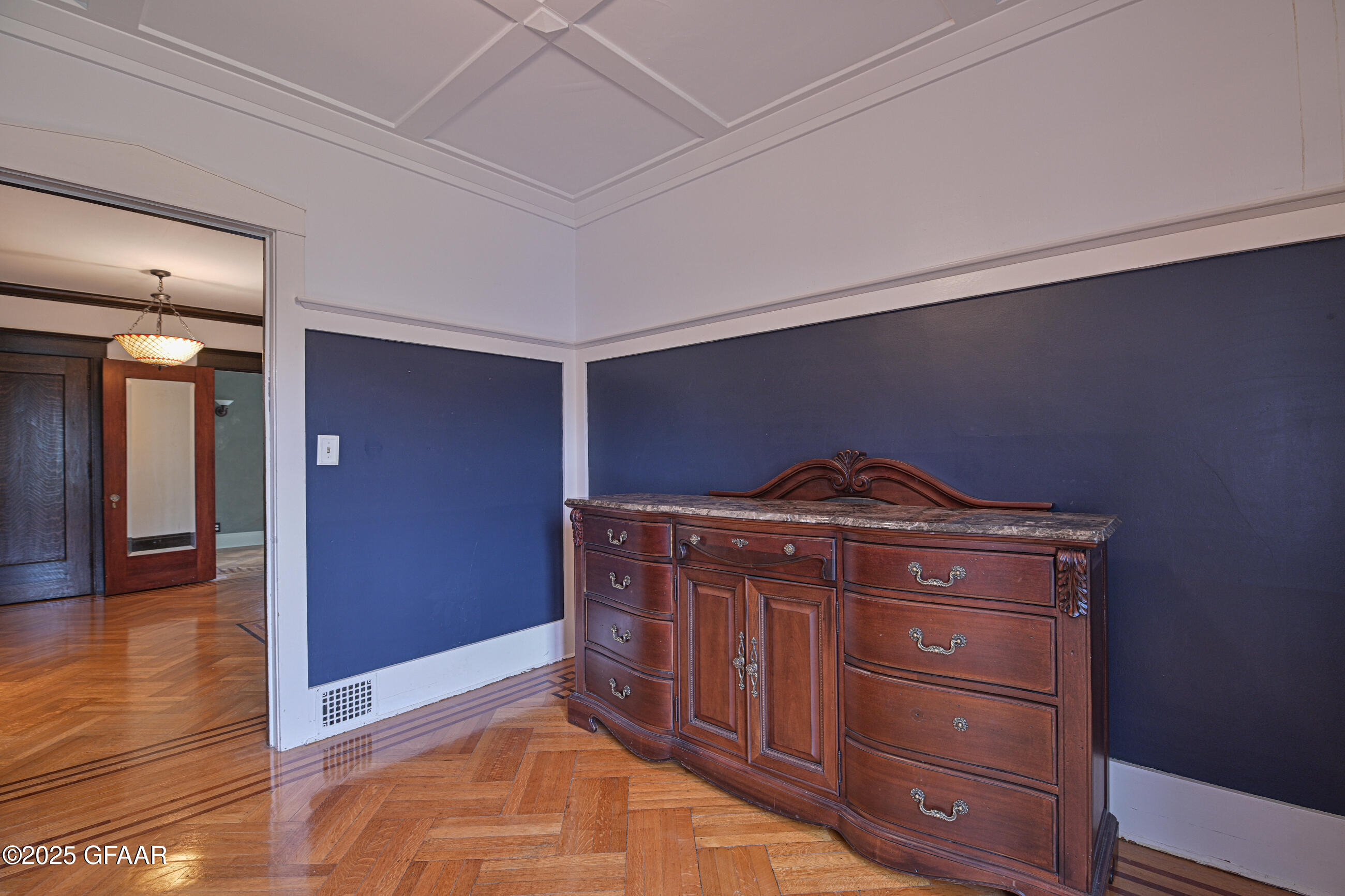 Grand Forks, North Dakota 58201, United States, 5 Bedrooms Bedrooms, ,2 BathroomsBathrooms,Residential,Active,166319