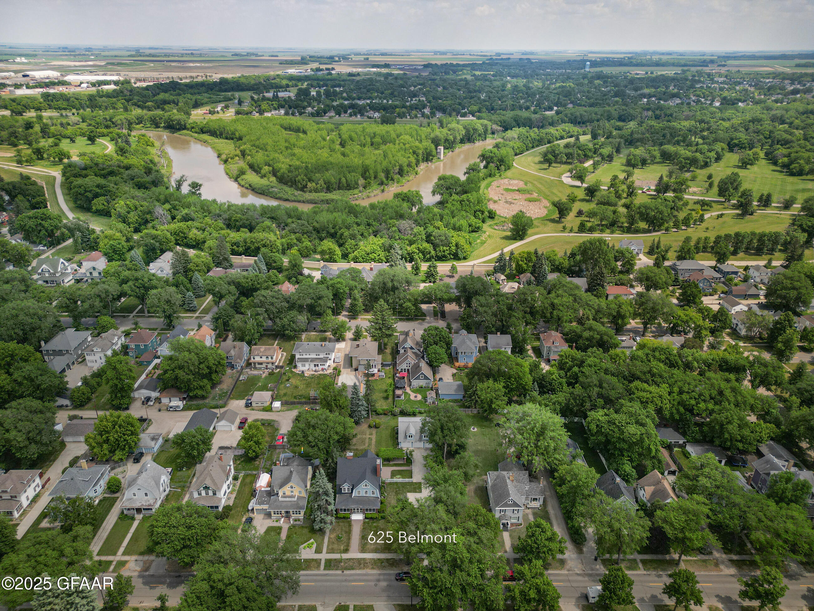 Grand Forks, North Dakota 58201, United States, 5 Bedrooms Bedrooms, ,2 BathroomsBathrooms,Residential,Active,166319