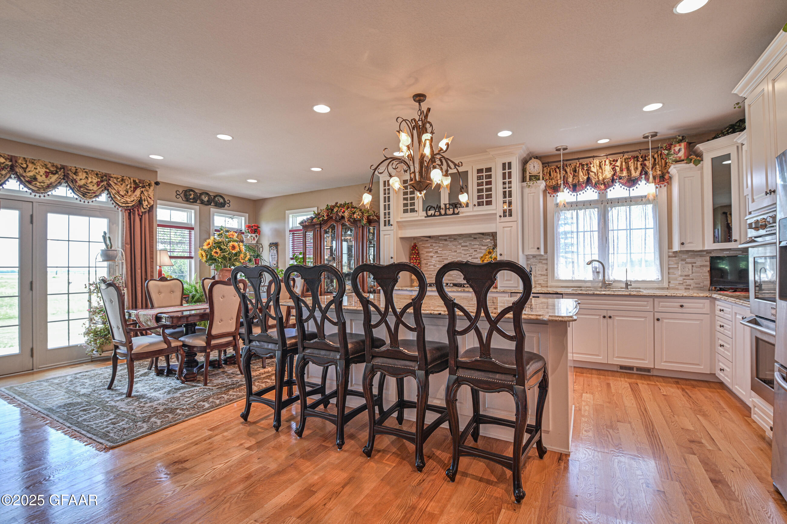 Grand Forks, North Dakota 58201, United States, 5 Bedrooms Bedrooms, ,4 BathroomsBathrooms,Residential,Pending,170988