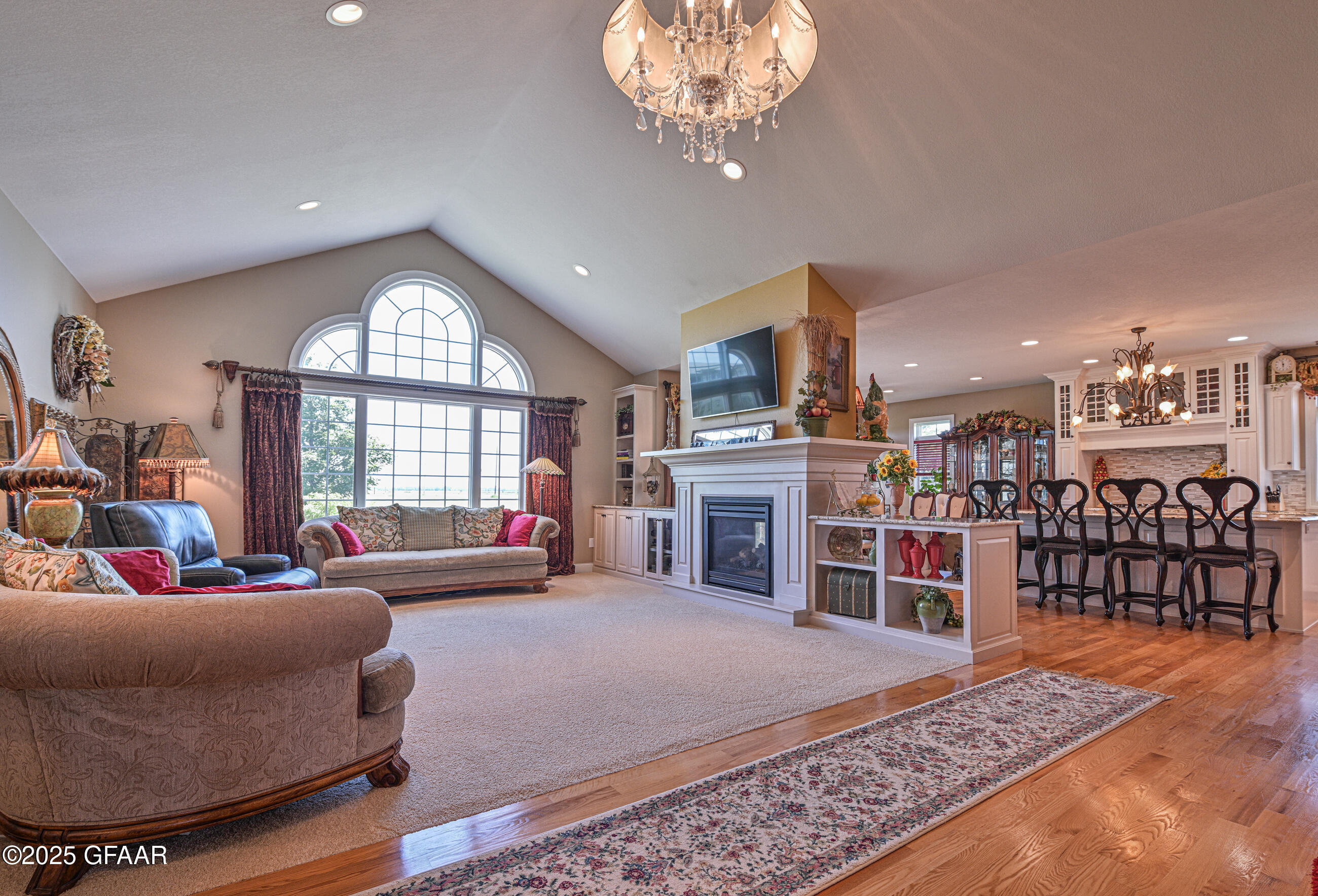 Grand Forks, North Dakota 58201, United States, 5 Bedrooms Bedrooms, ,4 BathroomsBathrooms,Residential,Pending,170988