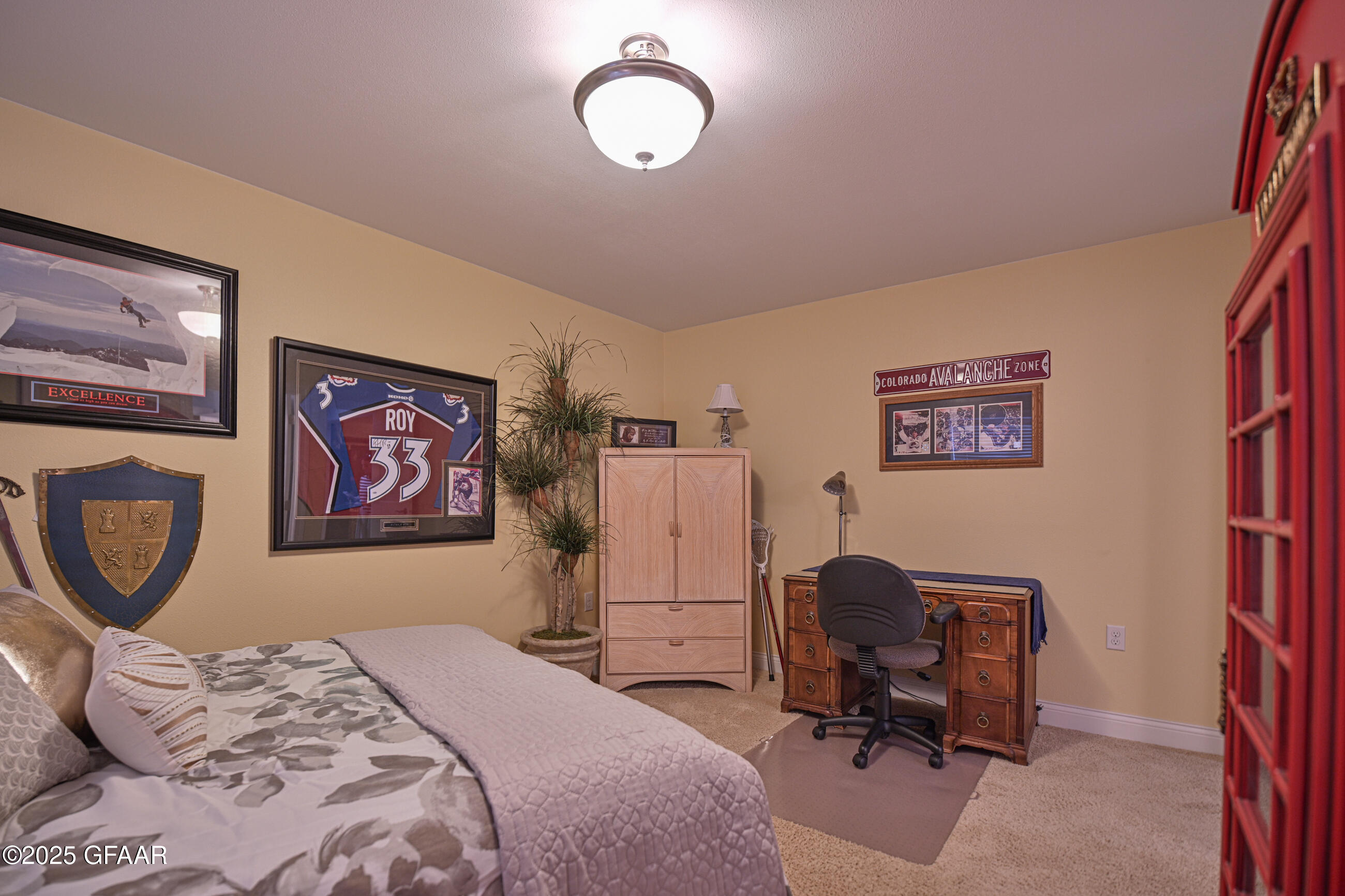 Grand Forks, North Dakota 58201, United States, 5 Bedrooms Bedrooms, ,4 BathroomsBathrooms,Residential,Pending,170988