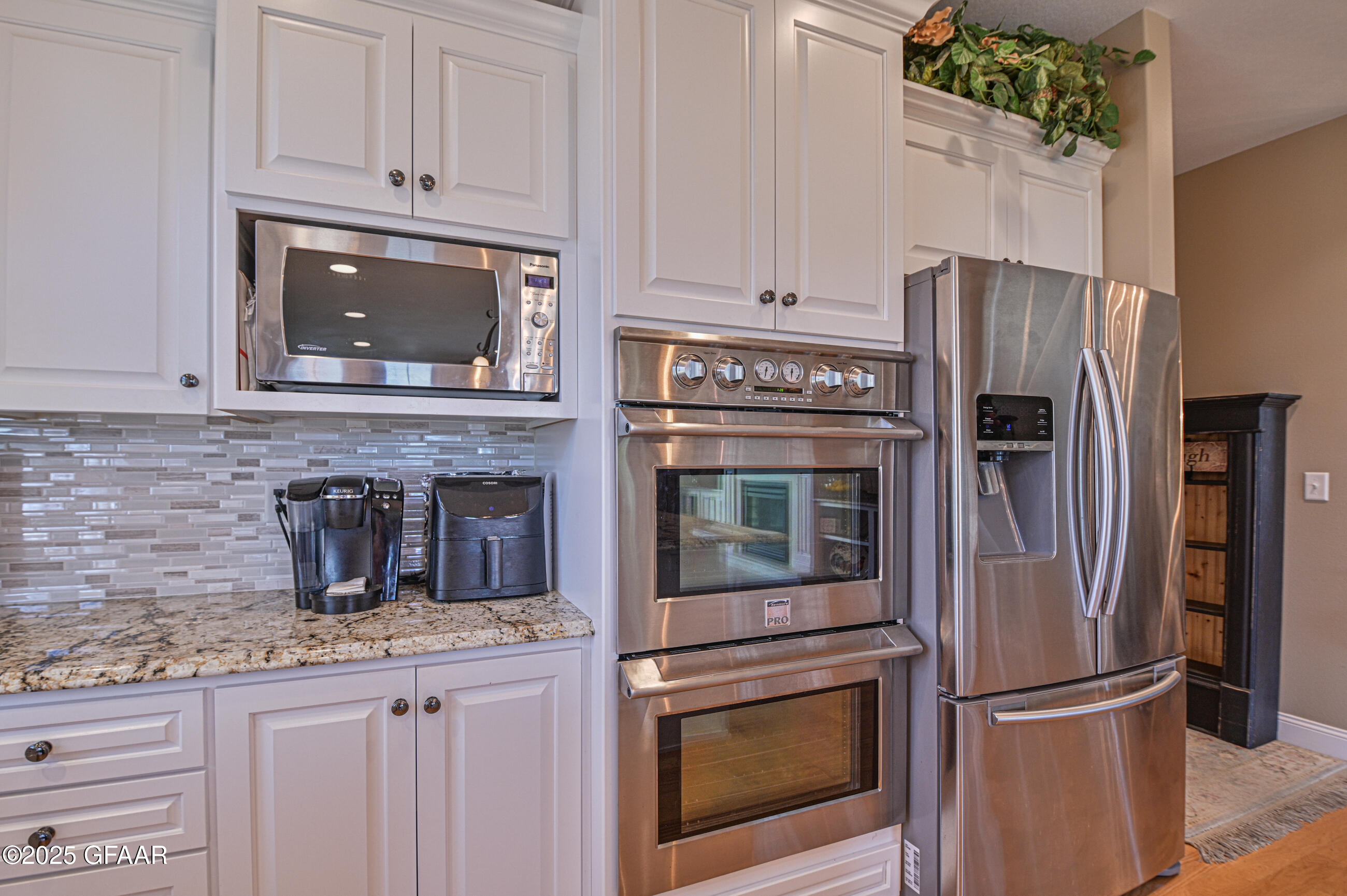 Grand Forks, North Dakota 58201, United States, 5 Bedrooms Bedrooms, ,4 BathroomsBathrooms,Residential,Pending,170988