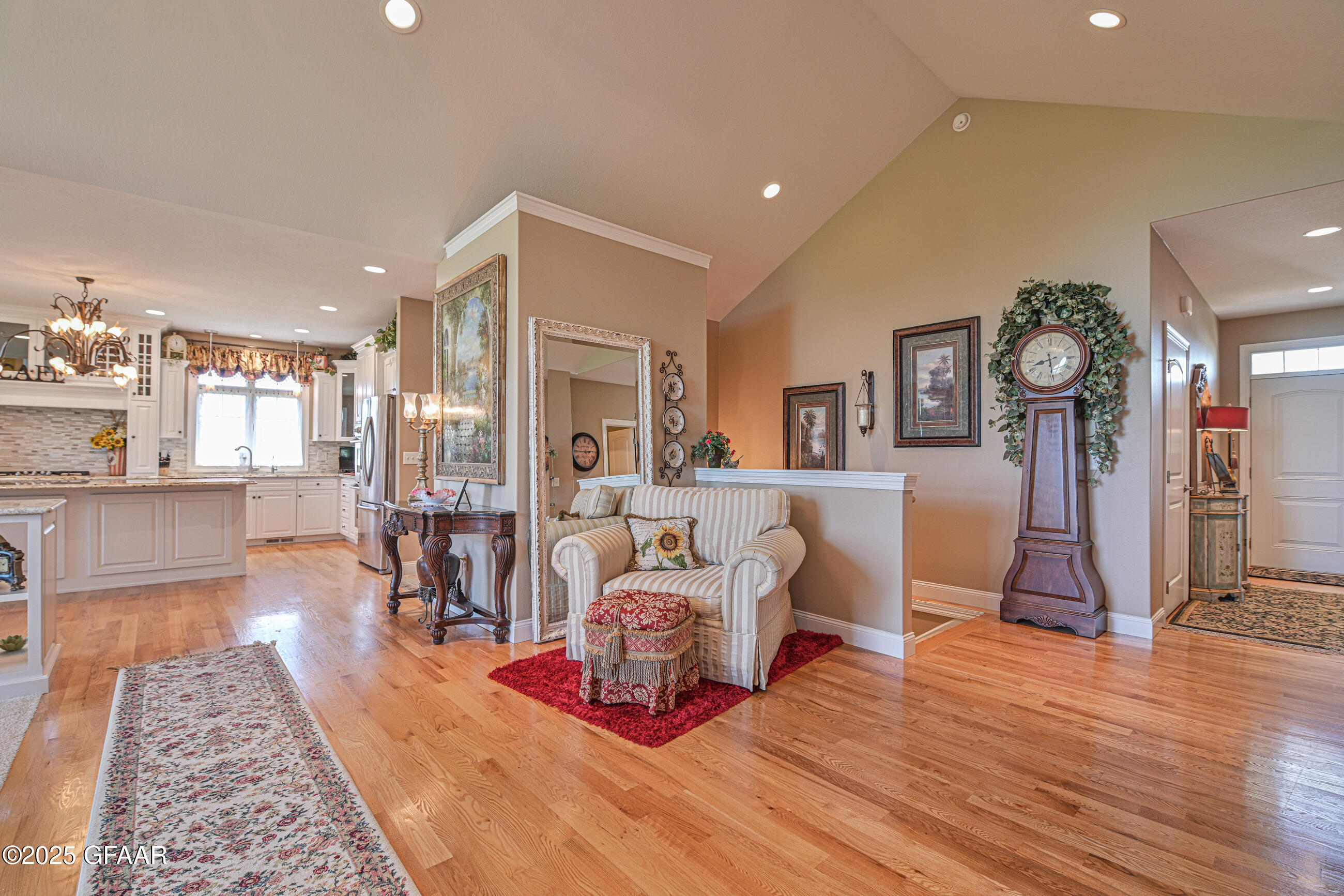 Grand Forks, North Dakota 58201, United States, 5 Bedrooms Bedrooms, ,4 BathroomsBathrooms,Residential,Pending,170988