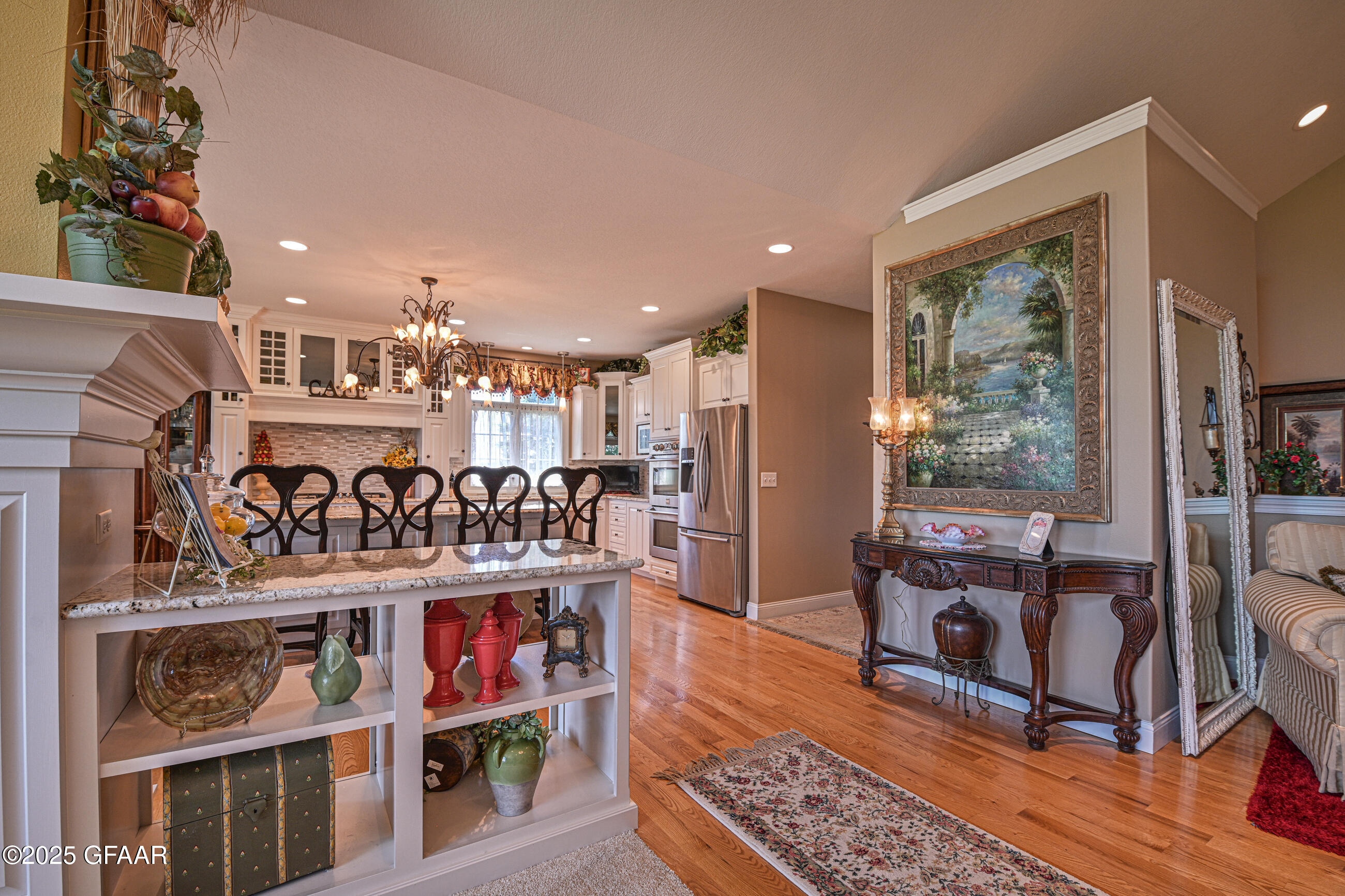 Grand Forks, North Dakota 58201, United States, 5 Bedrooms Bedrooms, ,4 BathroomsBathrooms,Residential,Pending,170988