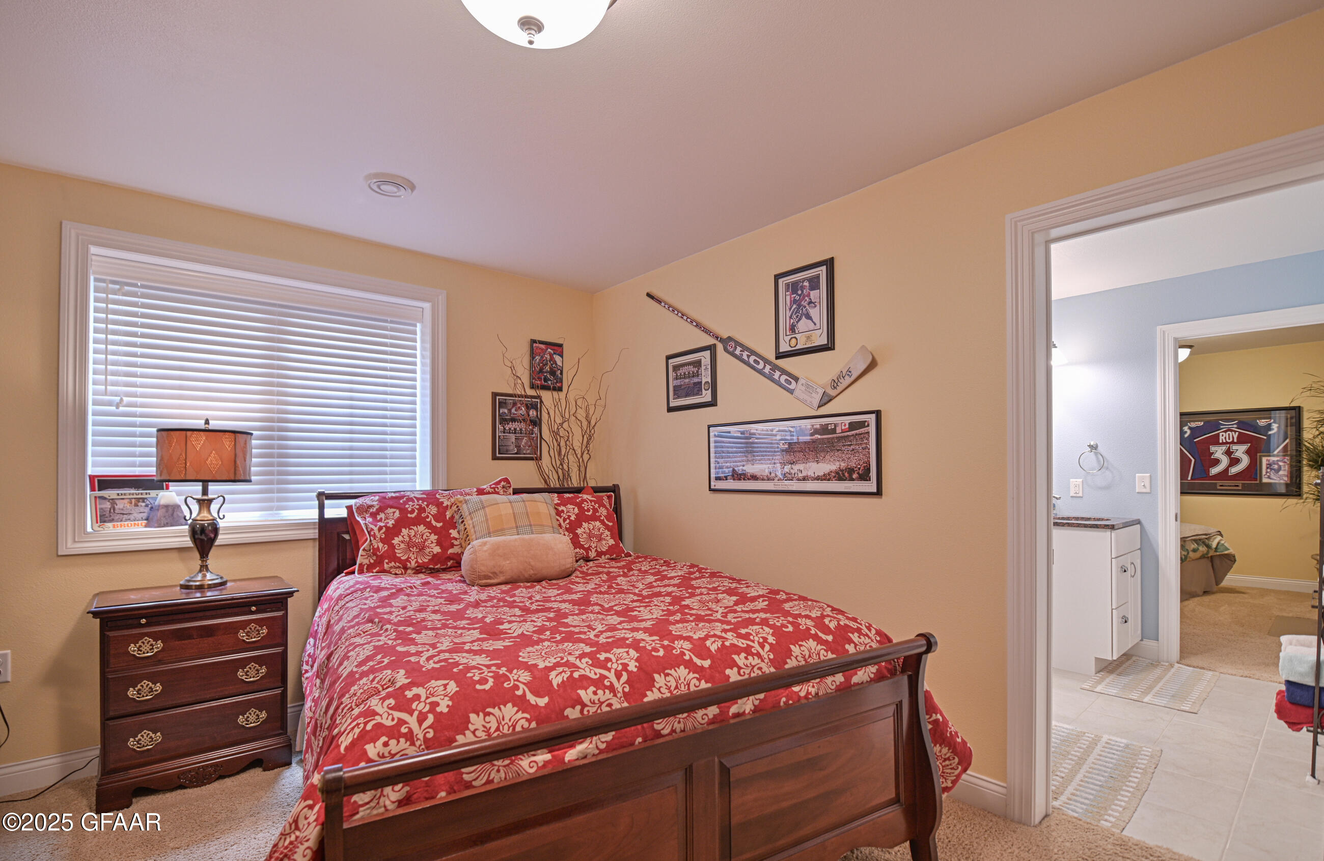 Grand Forks, North Dakota 58201, United States, 5 Bedrooms Bedrooms, ,4 BathroomsBathrooms,Residential,Pending,170988