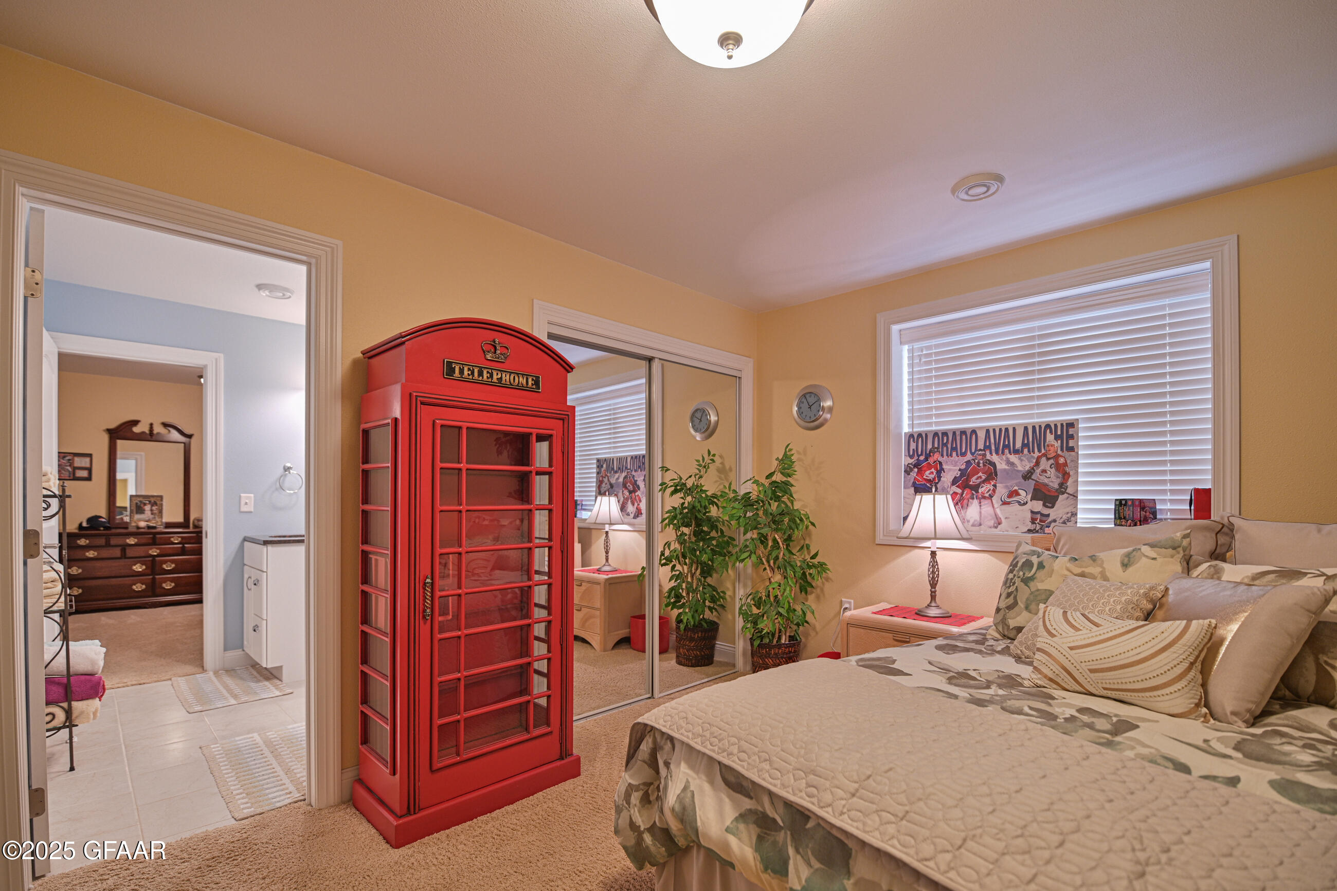 Grand Forks, North Dakota 58201, United States, 5 Bedrooms Bedrooms, ,4 BathroomsBathrooms,Residential,Pending,170988