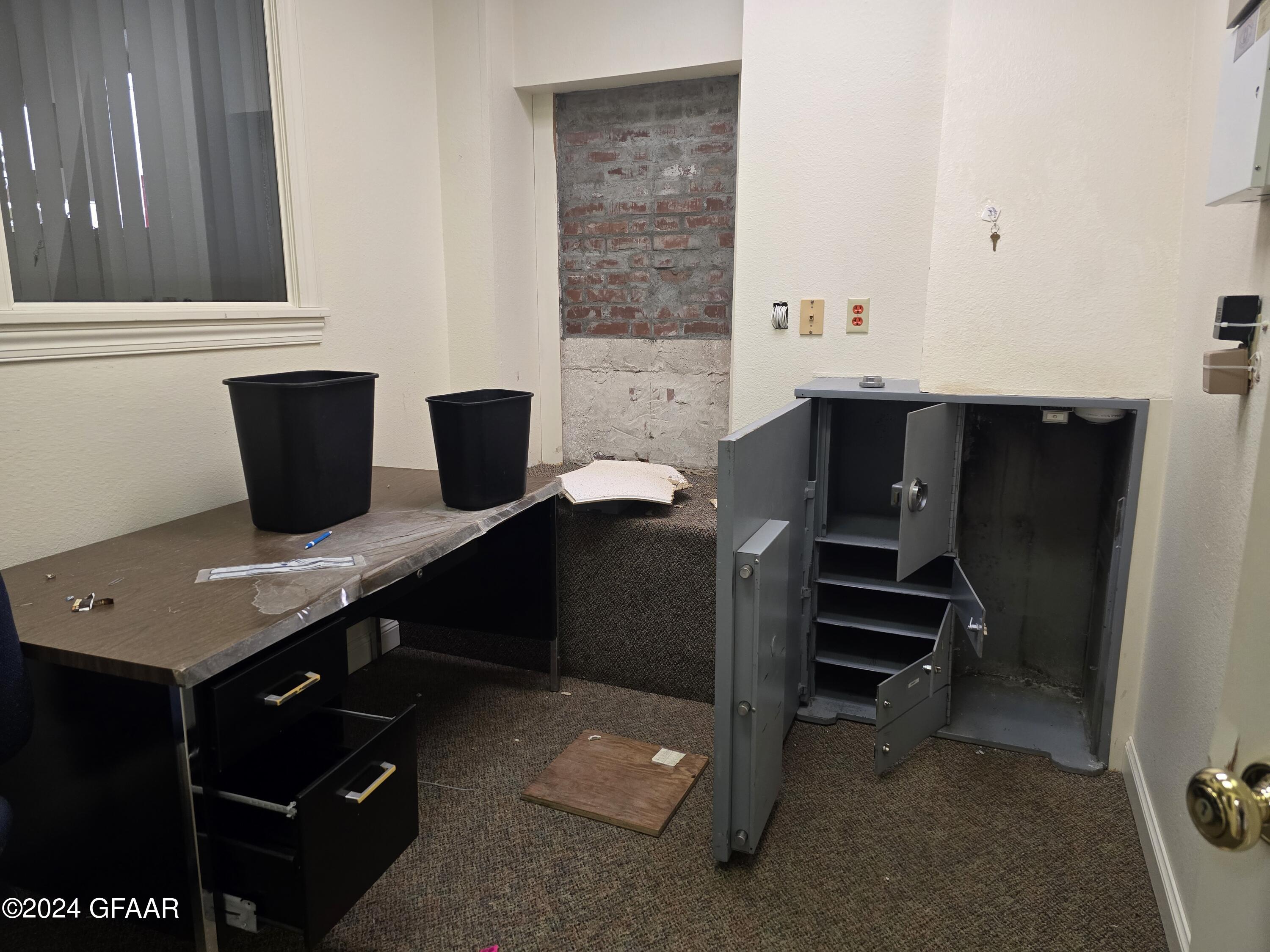 Crookston, Minnesota 56716, United States, ,2 BathroomsBathrooms,Commercial,Active,166361