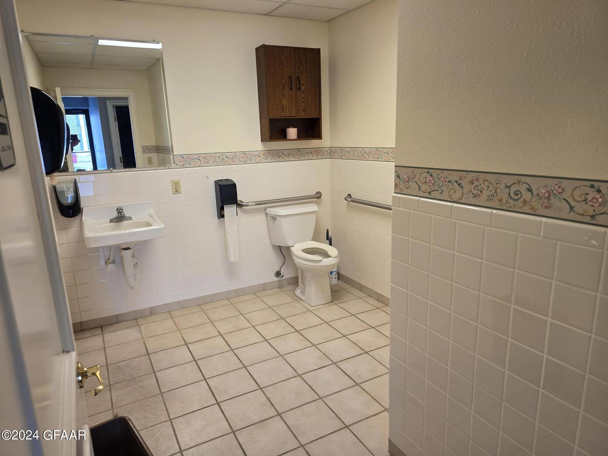 Crookston, Minnesota 56716, United States, ,2 BathroomsBathrooms,Commercial,Active,166361