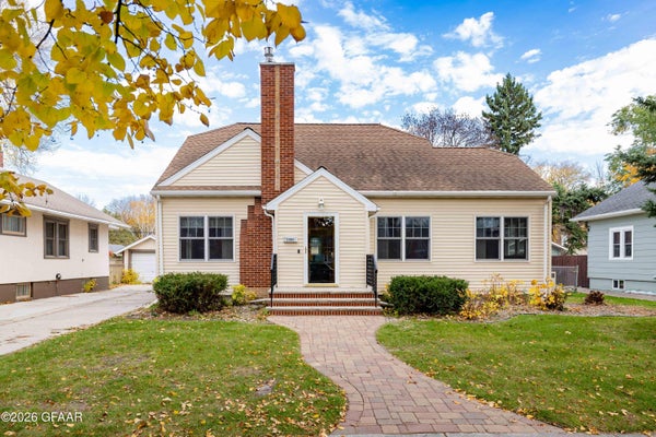 1205 COTTONWOOD ST, GRAND FORKS, ND 58201 - Image f57c340f67f8ea4e0b31370baa518f48/4199638418