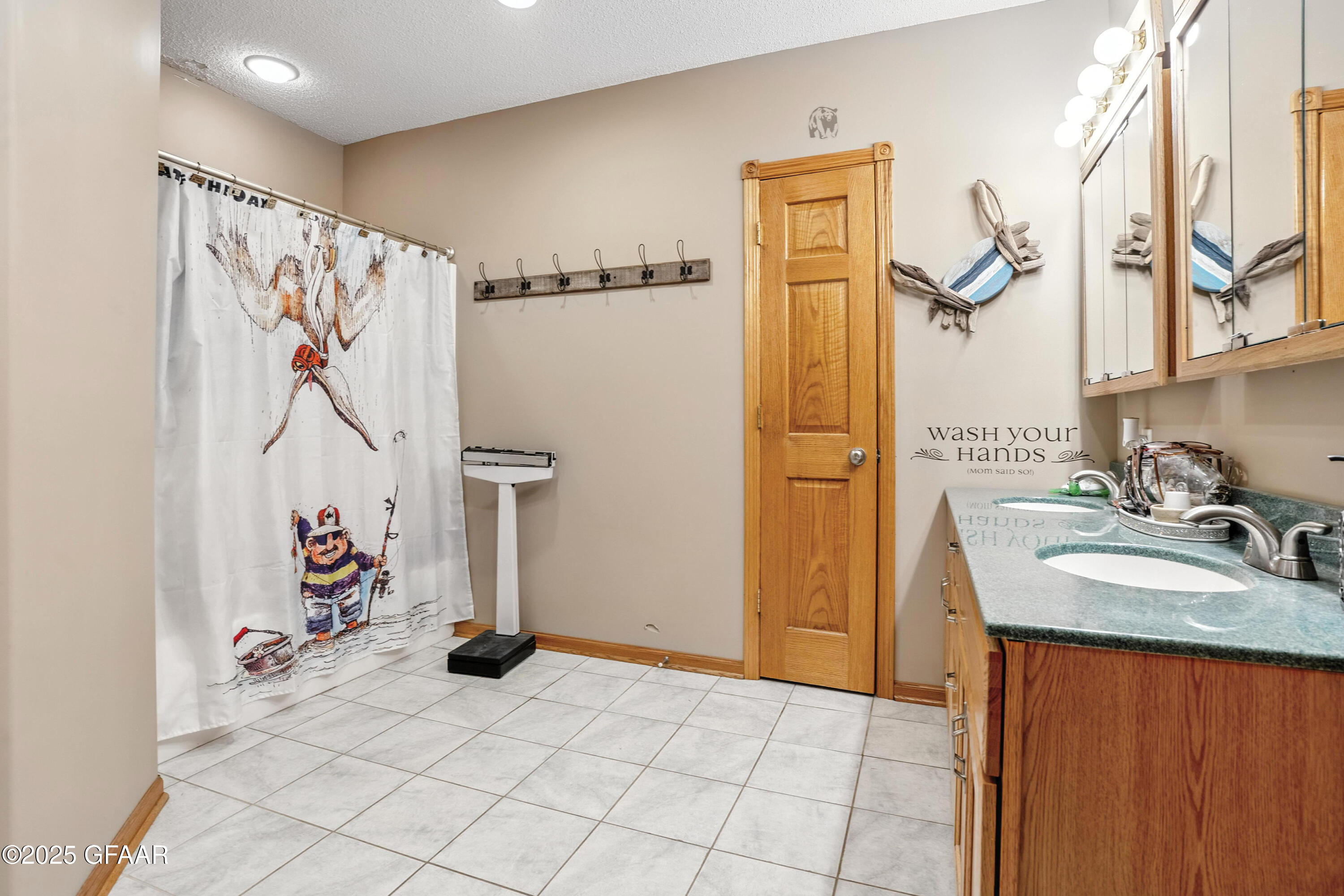 Bagley, Minnesota 56621, United States, 4 Bedrooms Bedrooms, ,3 BathroomsBathrooms,Residential,Active,170989