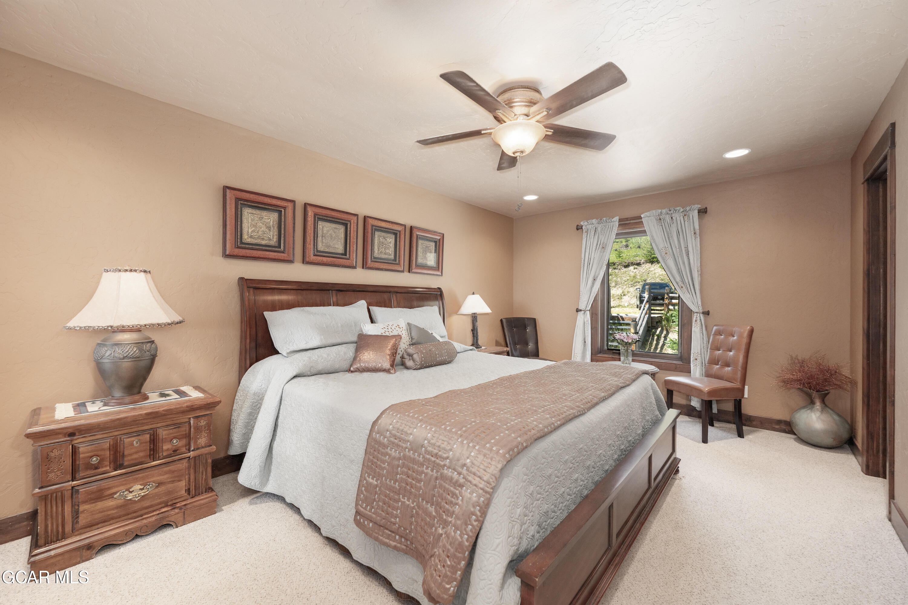 Granby, Colorado, 80446, United States, 11 Bedrooms Bedrooms, ,1 BathroomBathrooms,Residential,Active,1909640