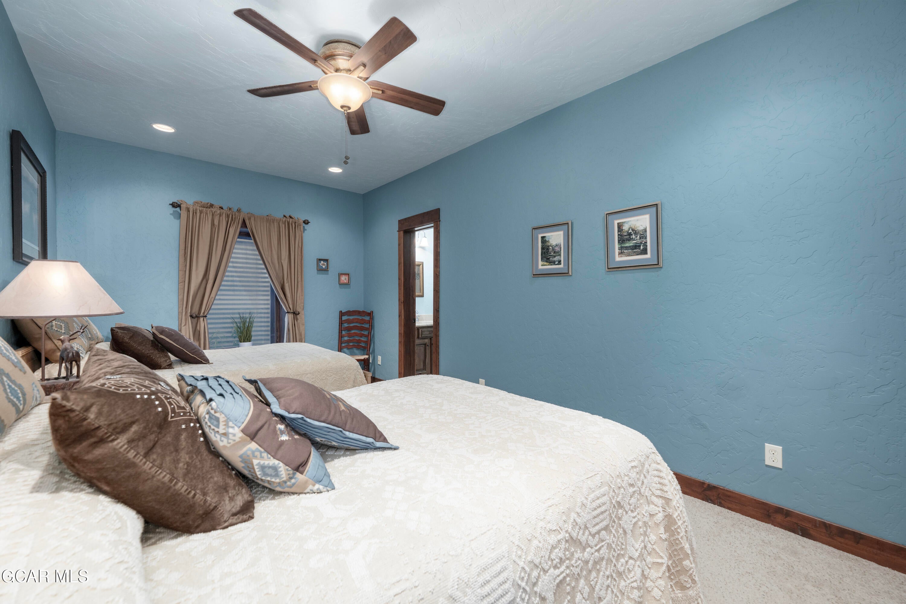 Granby, Colorado, 80446, United States, 11 Bedrooms Bedrooms, ,1 BathroomBathrooms,Residential,Active,1909640