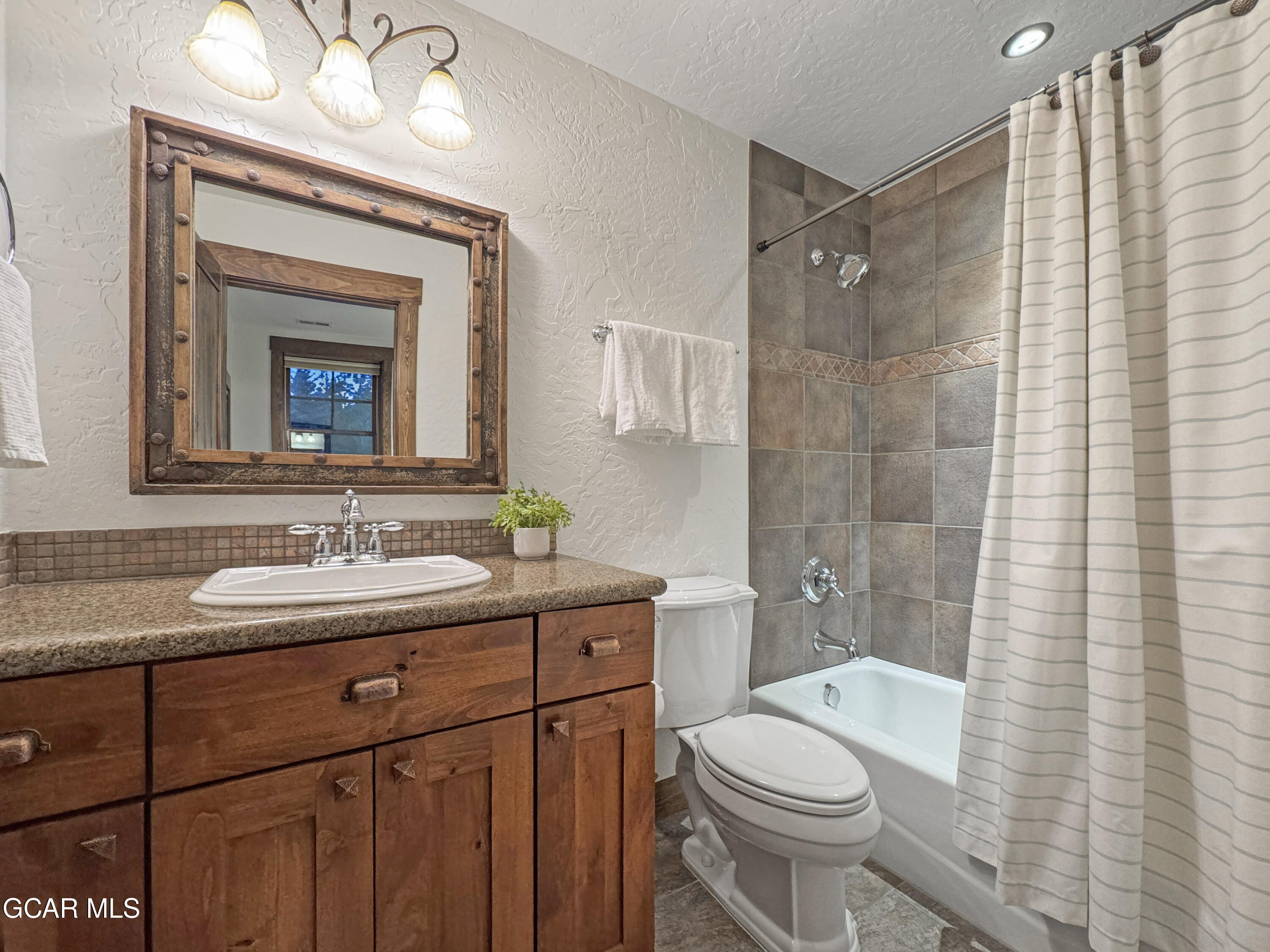 Tabernash, Colorado, 80478, United States, 4 Bedrooms Bedrooms, ,5 BathroomsBathrooms,Residential,Active,2029765
