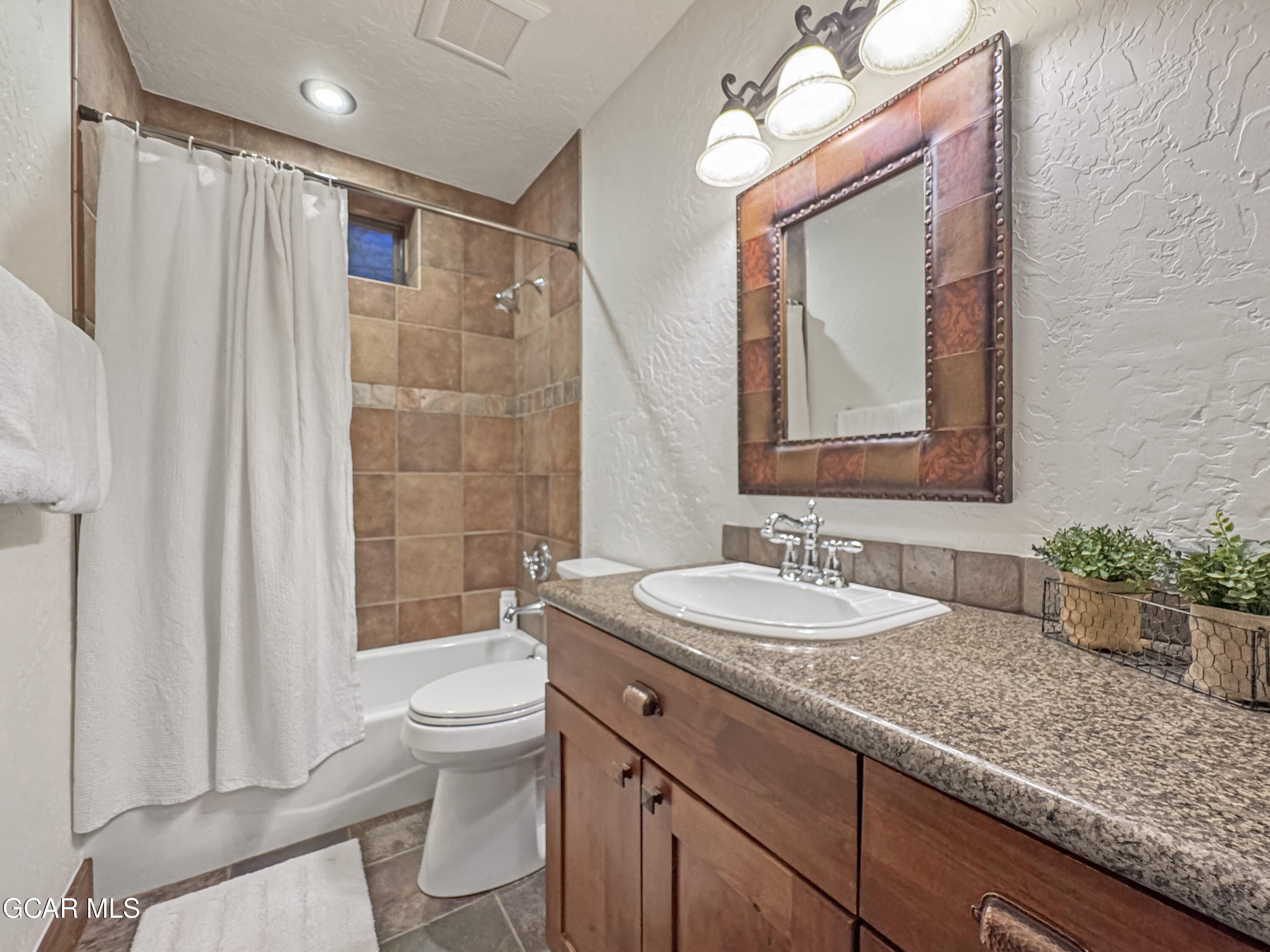 Tabernash, Colorado, 80478, United States, 4 Bedrooms Bedrooms, ,5 BathroomsBathrooms,Residential,Active,2029765