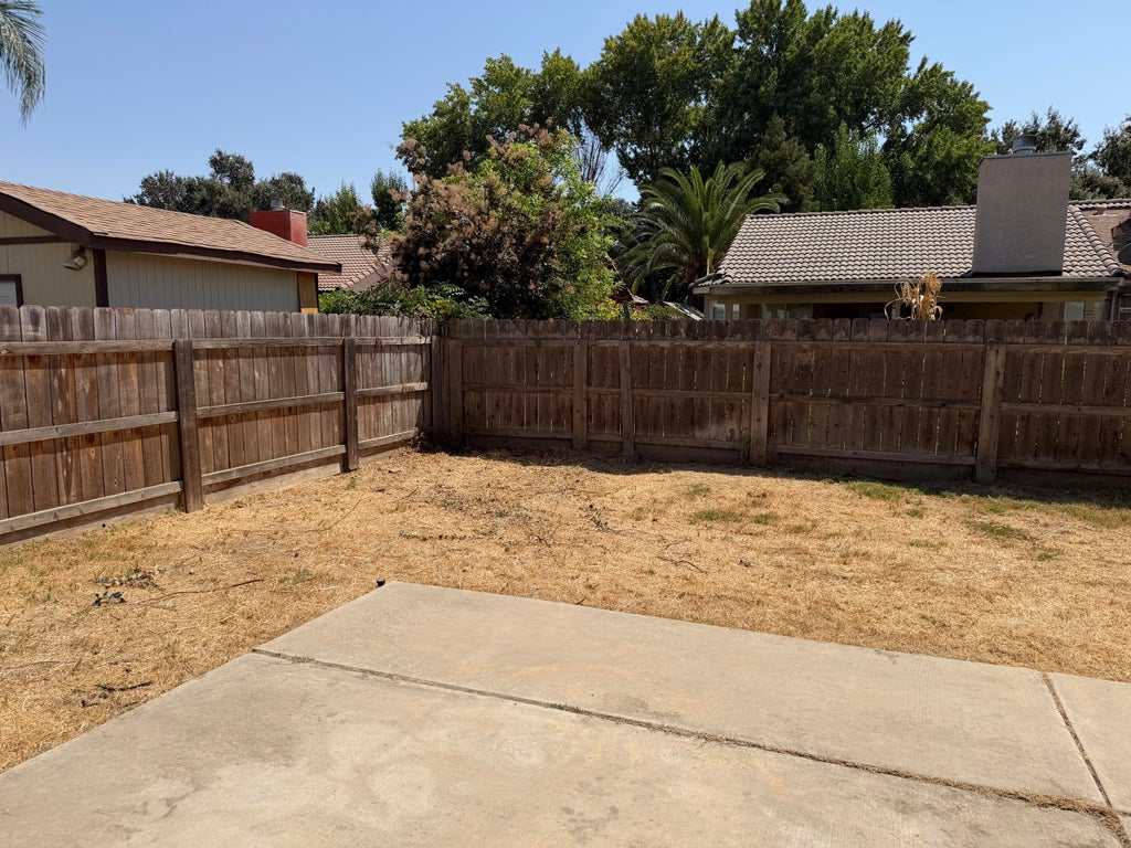 Photo of 2419 E Oak Avenue, Visalia, CA 93292 (MLS # 243798)