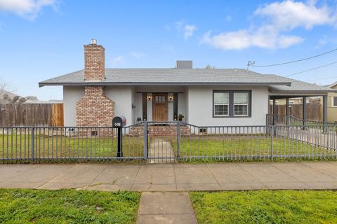 Photo of 457 W Maple Street, Exeter, CA 93221 (MLS # 239306)