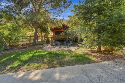 Photo of 41113 Oakridge Drive D #D, Three Rivers, CA 93271 (MLS # 244750)
