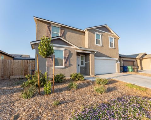 Photo of 1754 S Twilight Street, Hanford, CA 93230 (MLS # 237591)