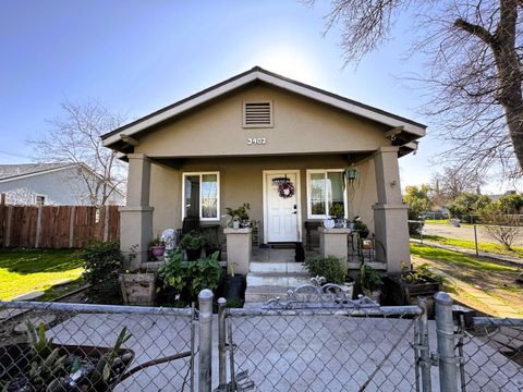 Photo of 3402 E Townsend Avenue, Fresno, CA 93702 (MLS # 239611)