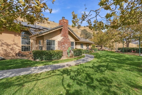 Photo of 33208 Highway 190, Springville, CA 93265 (MLS # 244157)