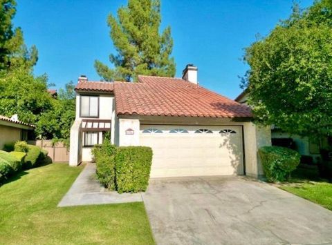 Photo of 4136 Pinewood Lake Drive, Bakersfield, CA 93309 (MLS # 239831)