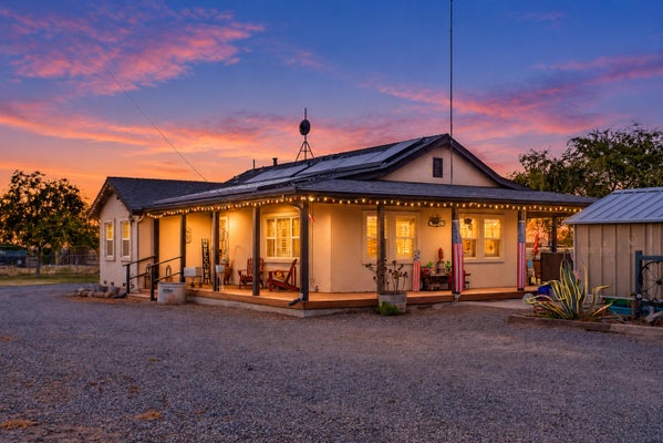 504 E BEACON AVE, TULARE, CA 93274 - Image 05aef9f7fccbaee3828a577a719cabd7/3478875531