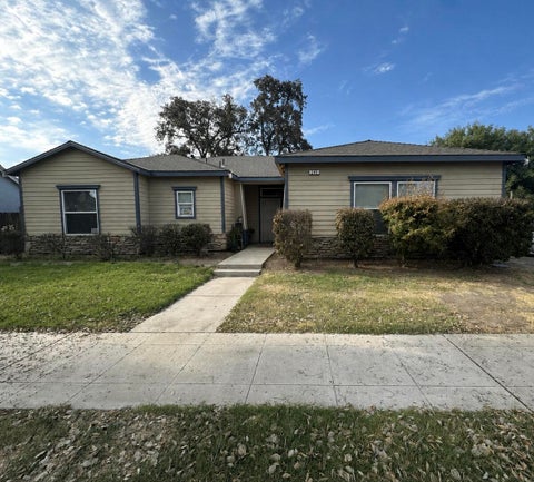Photo of 245 W Tulare, Tulare, CA 93274 (MLS # 243719)