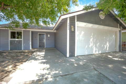 Photo of 2820 N Willis Street, Visalia, CA 93291 (MLS # 243470)