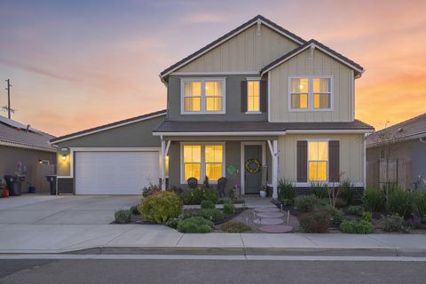 Photo of 2827 Sand Hills Avenue, Tulare, CA 93274 (MLS # 239989)