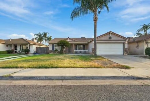 Photo of 1911 W Pioneer Ave Avenue, Porterville, CA 93257 (MLS # 244661)