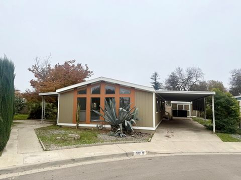 Photo of 5019 W Dorothea Avenue, Visalia, CA 93277 (MLS # 238896)