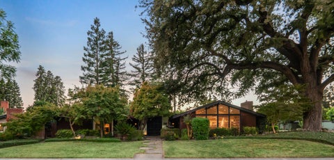 Photo of 2943 W Border Links Drive, Visalia, CA 93291 (MLS # 243065)