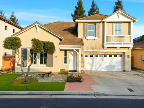 Photo of 1534 N Pisa Street, Visalia, CA 93291 (MLS # 239386)