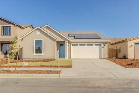 Photo of 2234 S Burke Street, Visalia, CA 93292 (MLS # 239504)