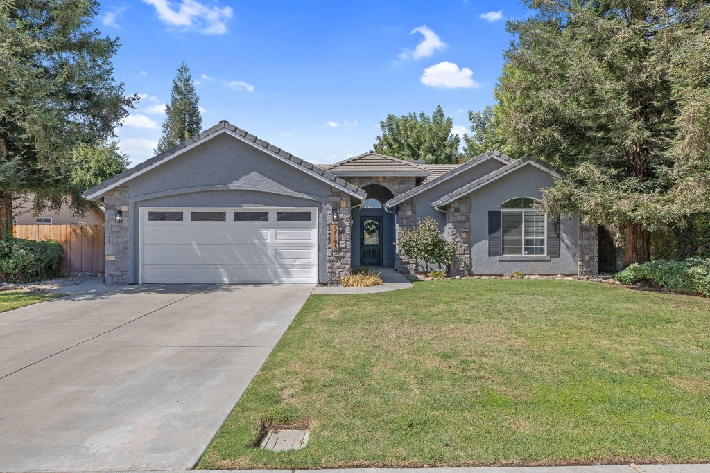 Photo of 2143 N Zachary Street, Visalia, CA 93291 (MLS # 244187)