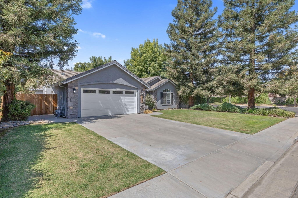 Photo of 2143 N Zachary Street, Visalia, CA 93291 (MLS # 244187)