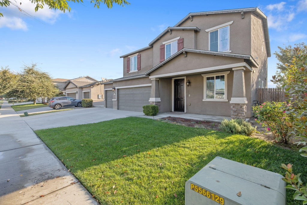 Photo of 3130 N Shady Street, Visalia, CA 93291 (MLS # 244271)