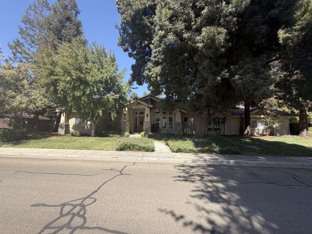 Photo of 6312 W Judy Avenue, Visalia, CA 93277 (MLS # 244564)