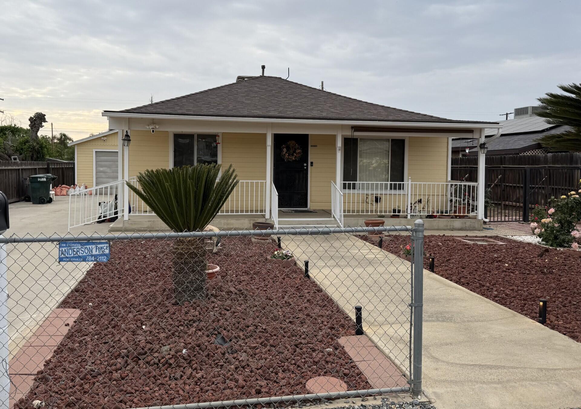 Lindsay, California 93247, United States, 2 Bedrooms Bedrooms, ,1 BathroomBathrooms,Residential,Pending,129812