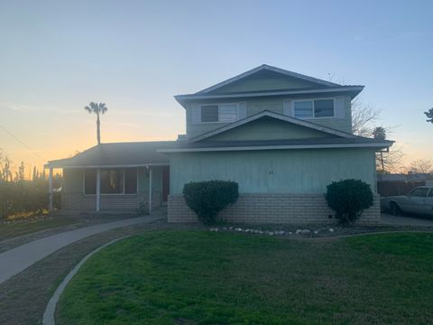 Photo of 49 Vine Street, Lemoore, CA 93245 (MLS # 239566)