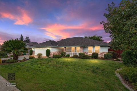 Photo of 1541 W Brian Lane, Porterville, CA 93257 (MLS # 241760)