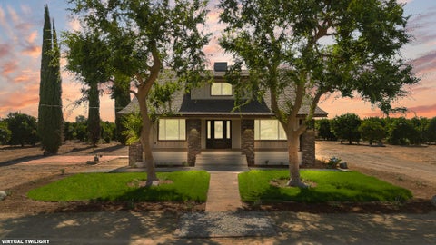 Photo of 1511 S Crestview Street, Porterville, CA 93257 (MLS # 242430)