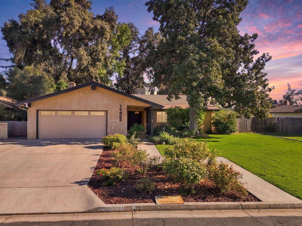 Photo of 14965 Avenue 312, Visalia, CA 93292 (MLS # 244066)