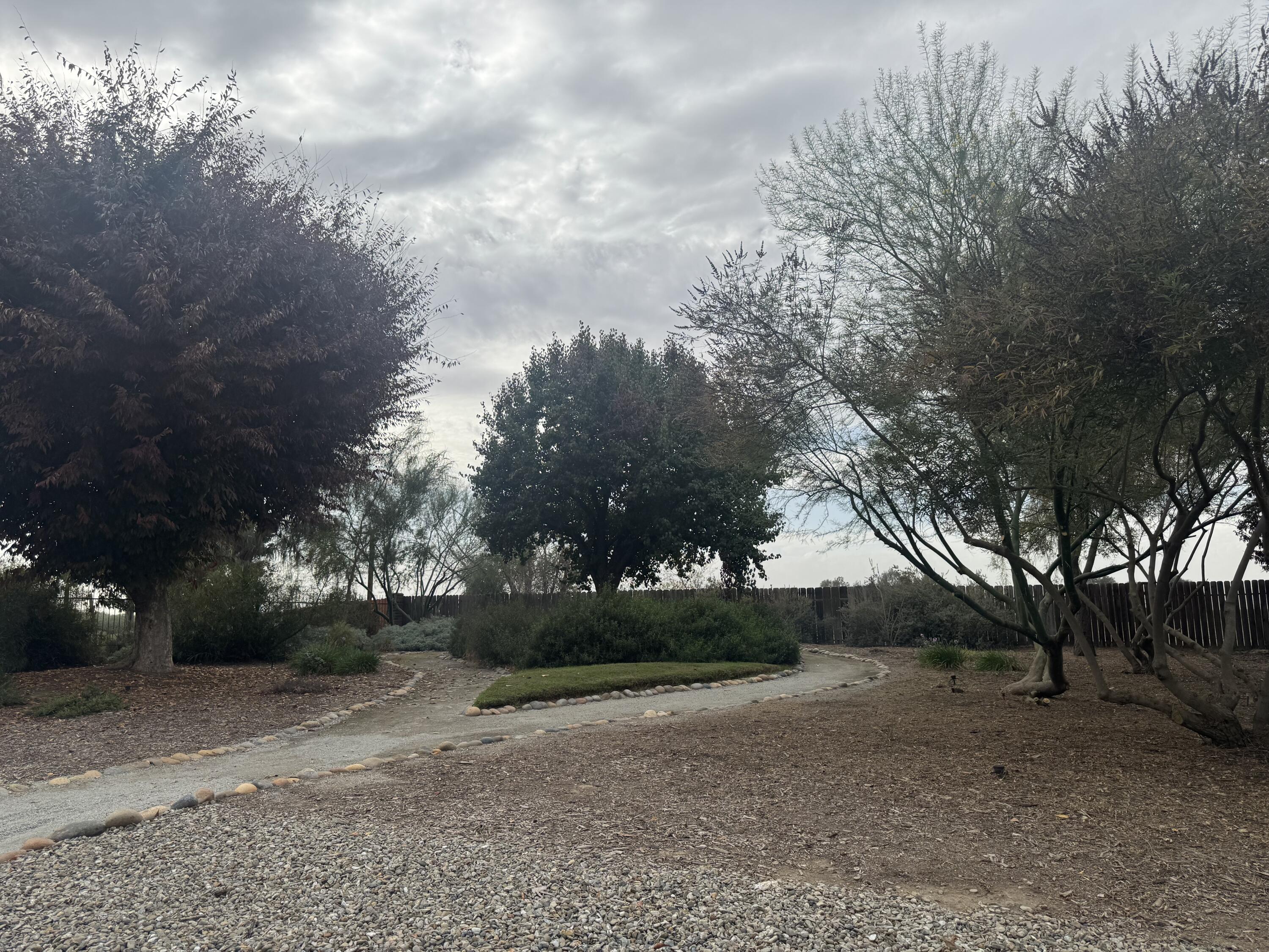 Visalia, California 93277, United States, 3 Bedrooms Bedrooms, ,2 BathroomsBathrooms,Residential,Active,241550