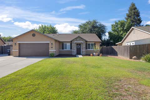 Photo of 2629 W Brooke Court, Visalia, CA 93291 (MLS # 242908)