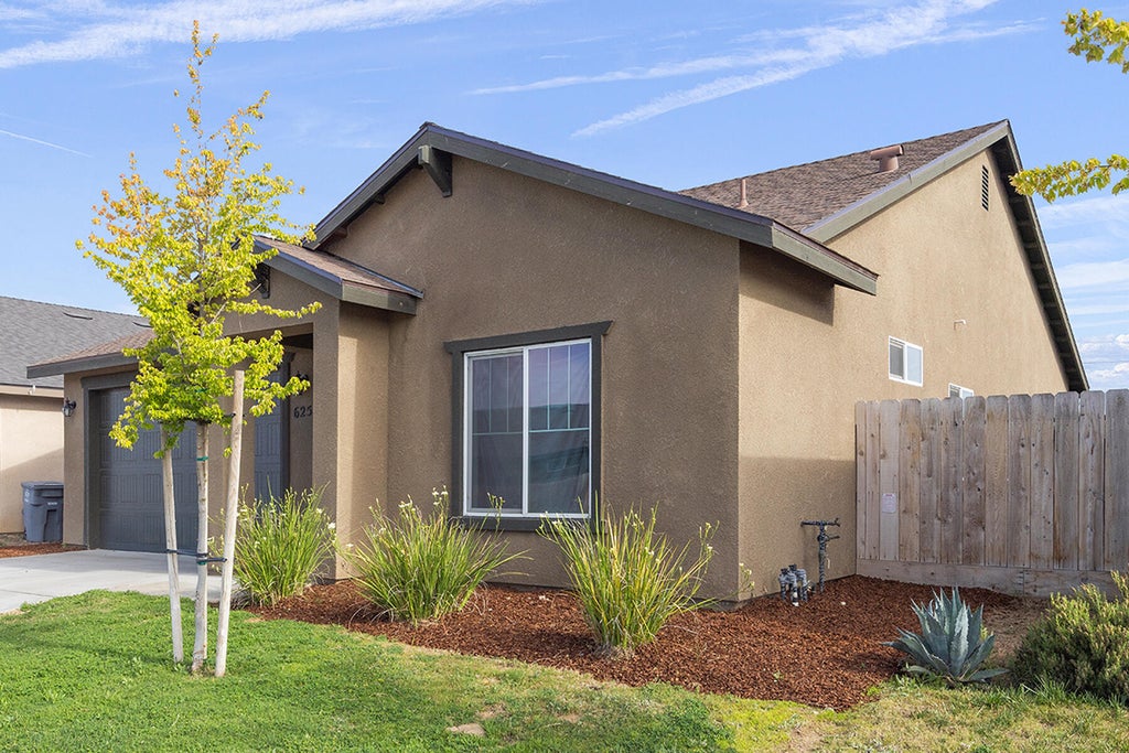 Photo of 6258 Oak Crest Avenue, Visalia, CA 93291 (MLS # 241431)
