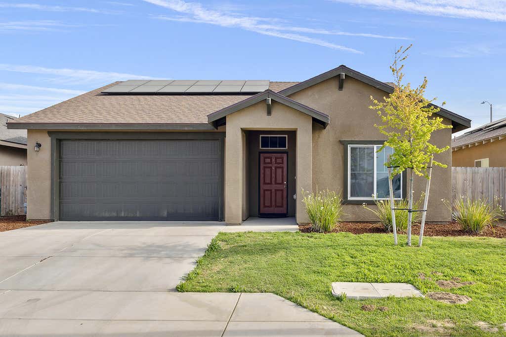 Photo of 6258 Oak Crest Avenue, Visalia, CA 93291 (MLS # 241431)