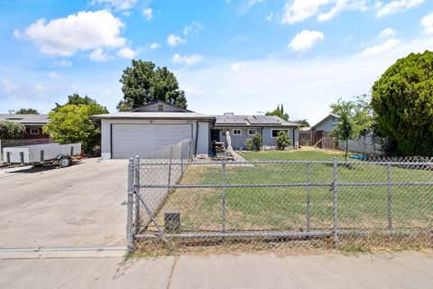 Photo of 4212 W Whitendale Avenue, Visalia, CA 93277 (MLS # 242974)