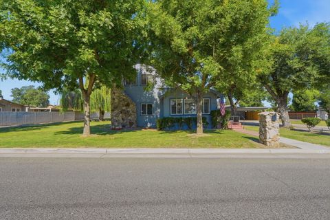 Photo of 763 N G Street, Porterville, CA 93257 (MLS # 242754)